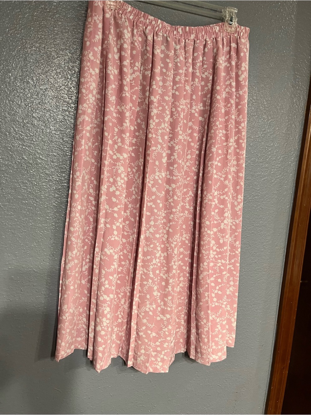 Vintage Leslie Fay Dusty Pink Floral Maxi Skirt